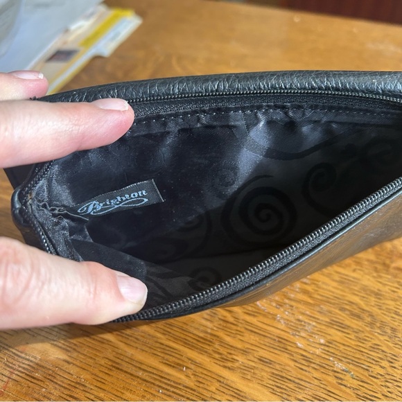 Brighton Black and Brown Leather Wallet - Picture 7 of 12